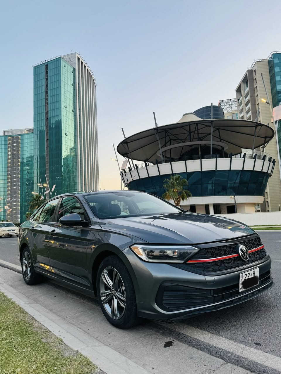 𝟐𝟎𝟐𝟒 𝐕𝐎𝐋𝐊𝐒𝐖𝐀𝐆𝐄𝐍 𝐉𝐄𝐓𝐓𝐀 SE

فولكس واكن جيتا موديل : 2024

السعر 
152$بيها مجال

اللوان : نفطي

عداد المسافة : 
28الف مايل

حجم المحرك : 1.5L TURBO ( 4.سلندر )
 

المواصفات : 𝐒𝐄
‏‎بصمة ابواب 
‏‎بصمة تشغيل 
 تشغيل عن بعد (𝐑𝐞𝐦𝐨𝐭𝐞 𝐒𝐭𝐚𝐫𝐭)
‏‎شاشة كبير لمس   
‏‎كاميرا
هاند بريك بصمة
اوتو هولد (𝐀𝐮𝐭𝐨 𝐇𝐨𝐥𝐝)  
اوتو ستارات (𝐀𝐮𝐭𝐨 𝐒𝐭𝐨𝐩)
رادار امامي (تحديد مسار)
‏‎رادار جانبي (نقاط عمياء)
تحكمات  استيرن
كشنات جلد
كشنات هيتر
لايتات 𝐋𝐄𝐃 ليد زينون بلادي
بكلايتات 𝐋𝐄𝐃 ليد
ويل كروم 
الحادث بس بنيد صبغ بدون دواخل بدون ايرباك
‏‎‏‎للاستفسار اكثر الاتصال علی هذا الرقم 

☎️***********
مكان سيارة اربيل
