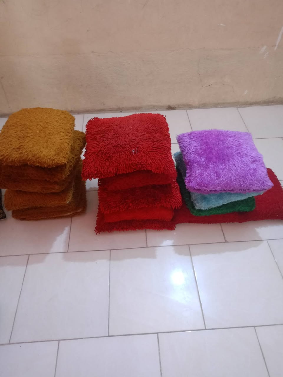 سلام عليكم كوشات 21وحده +ميز صغير +الحاف 2نفر قطن ابيض +بطانيات 8+مداد شلع ابيع كربلاء 30الف شلع


**إذا كنت صاحب هذا الإعلان وتريد حذفه لأي سبب، رجاءا أرسل رسالة إلى الدعم الفني**