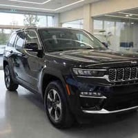 جراند شيروكي ليمتد • هايبرد قابل للشحن • ٣٩٠ حصان