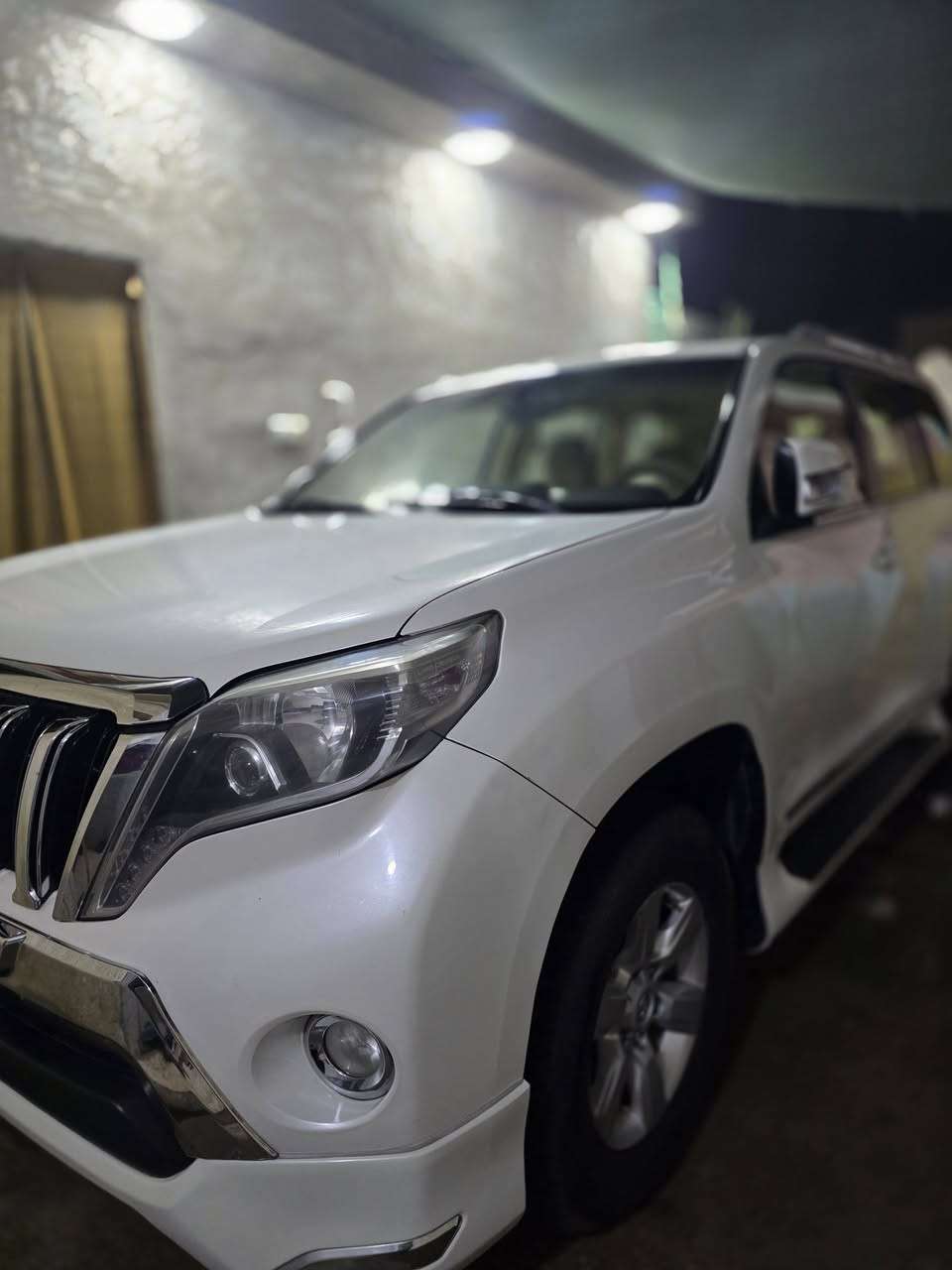 سيارة برادو 2014   6 سلندر  مكفولة من الحادث والصبغ عدى  بارد  بسيط بالجاملغ الايم وملاحضات بارد بسيطة.   سيارة مواصفاتها معروفة   ٣ بصمات وفتحة وتبريد ٣ قطع وشاشة  وكشنات كهربائية مدخل كهرباء ٢٢٠ فولط   رقمها بغداد    بأسمي ثاني يوم التحويل 
السيارة نضيفة صيانتها كله بالشركة الزيوت كلها مبدلها داخل الشركة  وعليها ادامة عامة سيرفس وتخم تاير جديد وباتري  جديد. والسيارة   جاهزة  وبالعافية على الياخذها. عارضها. 325 ورقة  عنواني بغداد النهروان وبيها مجال وبالخدمة


**إذا كنت صاحب هذا الإعلان وتريد حذفه لأي سبب، رجاءا أرسل رسالة إلى الدعم الفني**