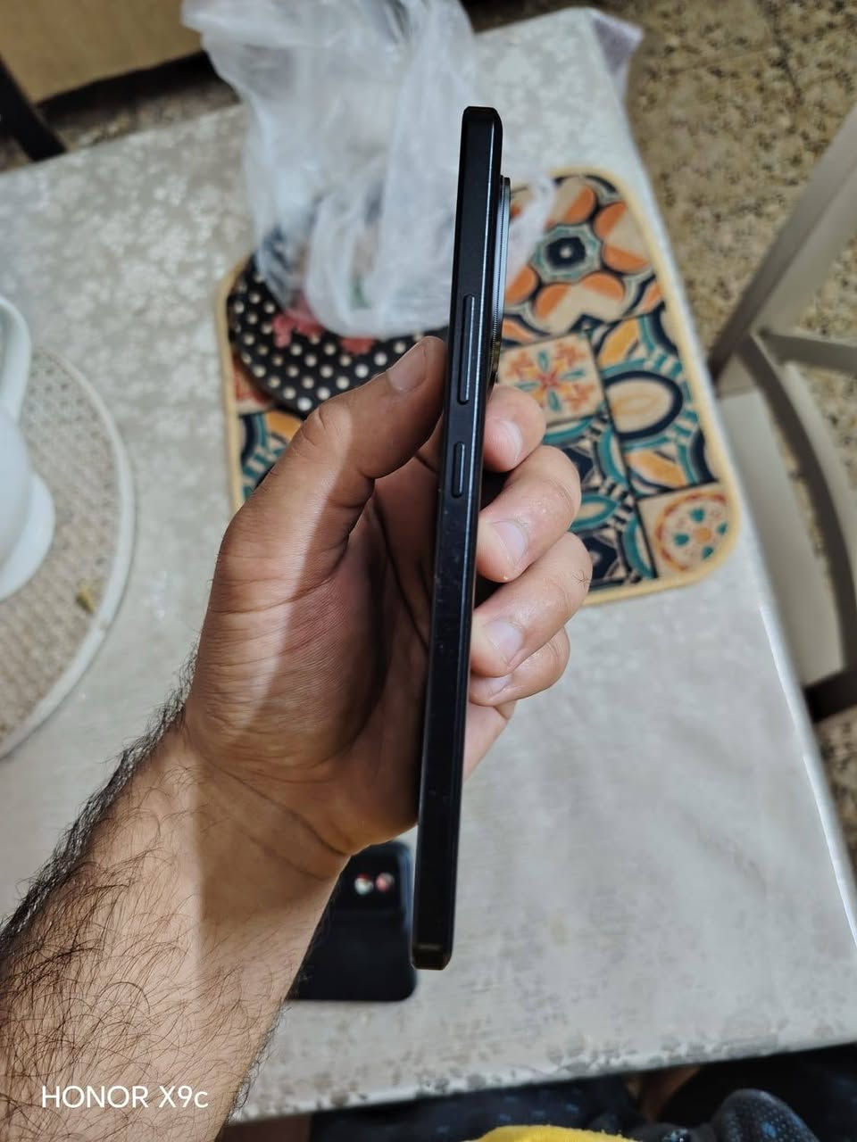 السلام عليكم
جهاز iqoo z9 turbo 
معالج sn 8s gen3
ذاكرة 256
رامات 12+12
كامرات سوني 50mp
بطارية 99%
الجهاز اخو الجديد بس اكو طخة خفيفة بالفريم
ملحقات فقط كارتونة
السعر 350 و بي مجال شي كلش بسيط
عنوان بغداد حي الجهاد توصيل ماكو للاسف
اي استفسار ***********
