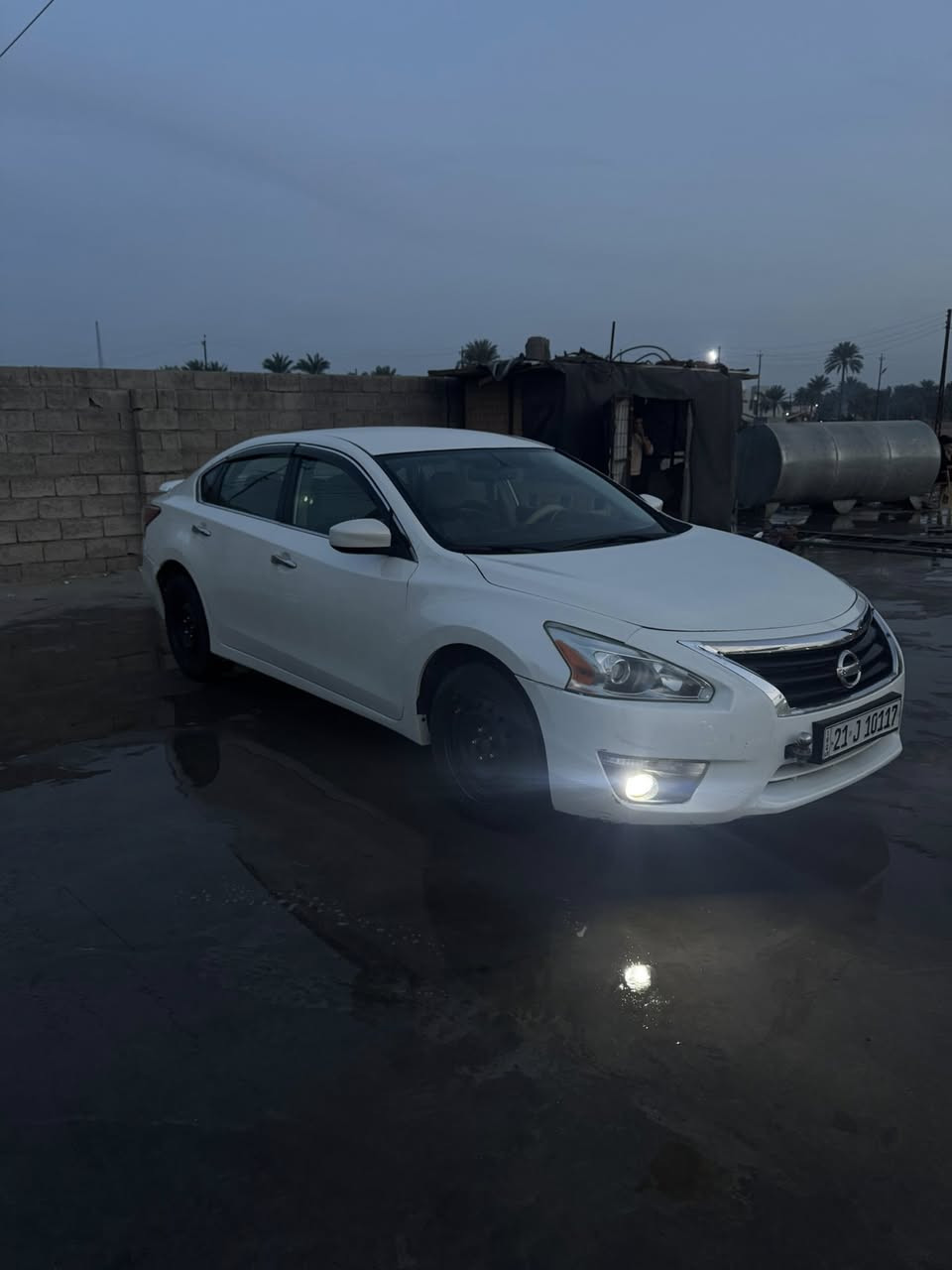 السلام عليكم .نيسان للبيع 2013 بيها  صبغ قطعه باب  وبارد بل جاملغ الامامي مكينه وكير مكفولات رقم سليمانيه  
مكانها ديالى المقداديه السعر 120وبيها  مجال قليل ***********
