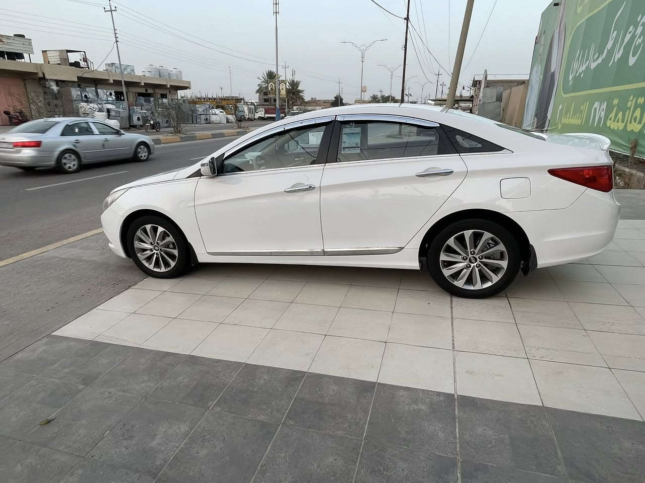 السلام عليكم
سوناتا 2014 خليجي للبيع 
رقم بغداد  
محرك 2400 دوش 
كفاله عامه 
***********
