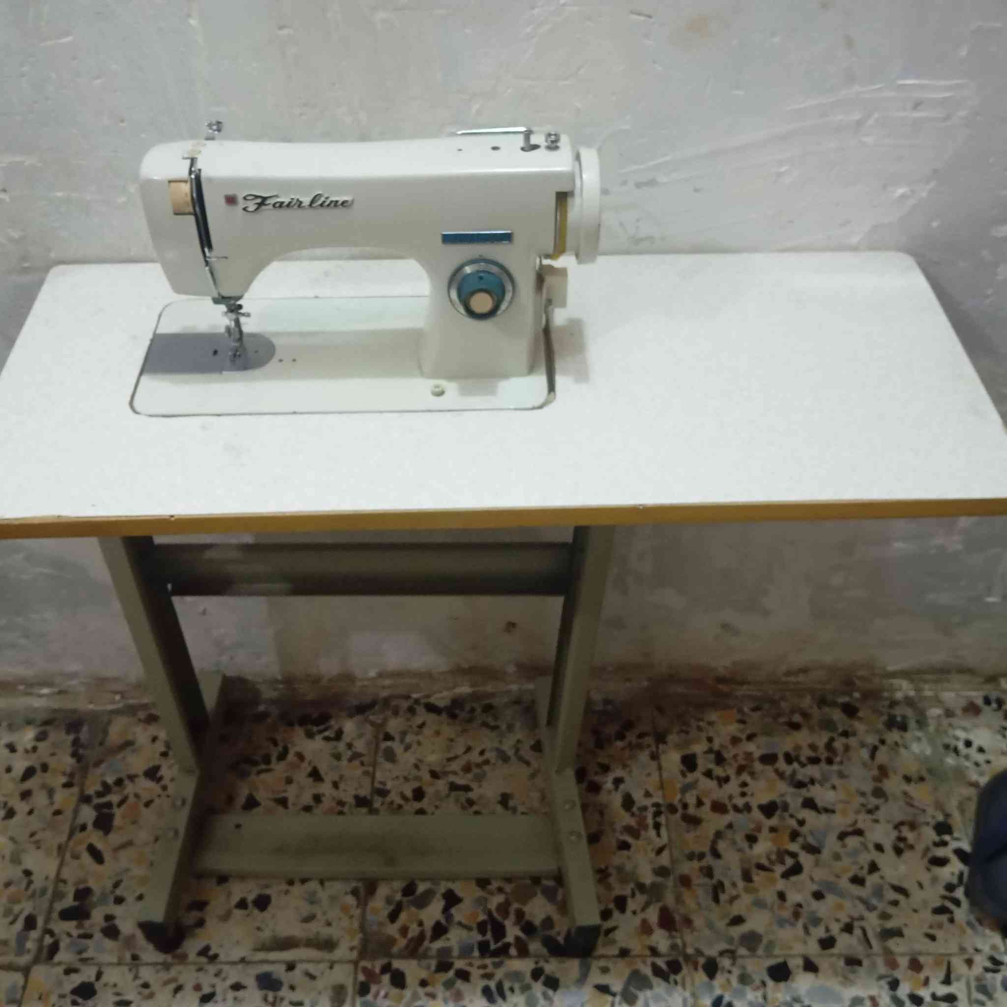 مكينة خياطة للبيع
بيهة خلل بصيط ماتخيط بل تلف يجوز البنات يعرفن بذني السوالف الخياطات يعرفن 
جديدة استعمال بسيط فقط المكينة بدون الستاند مالتهة ب125وبيهة مجال للطيبين 
اذا تحبون تتواصلون وياي هاذا رقمي***********
