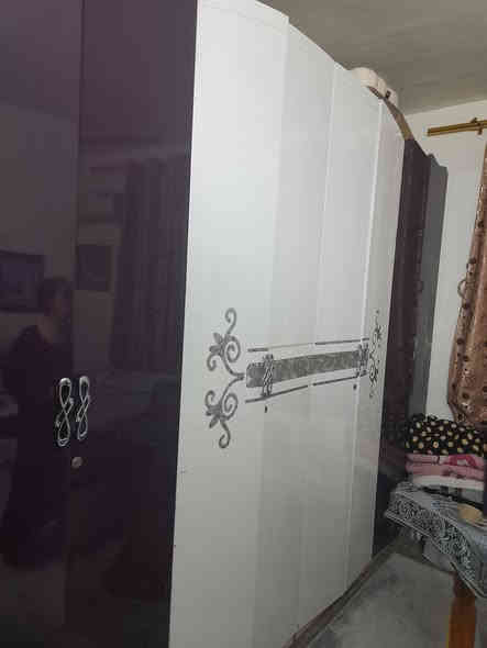 نوم غرفة٥ قطع مكانها طالبيه سعر مع الدوشك ٥٠٠ ***********
