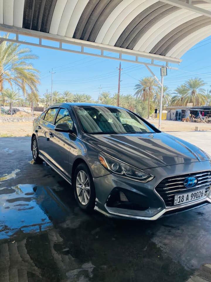 السلام عليكم
سوناتا وارد امريكي ٢٠١٩ للبيع 
محرك ٢٤٠٠ GDI 
ضررها جانبي جاملغ وباب بچم كبس 
لا لغد ولا شاصي ولا اي ضرر داخلي 
ايرباك السائق فقط وصور الضرر مرفقه بالمنشور 
كير محرك حدادية تبريد كله بشرط 
السعر 130$ وبيها مجال بسيط
للتواصل خاص او الاتصال ***********
