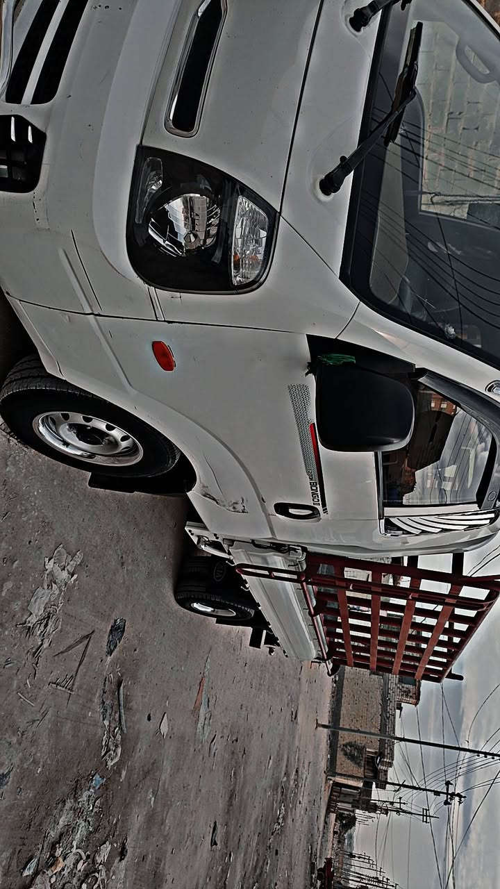 كيا مسكر ادبلو جاف مديل 2017  قبل شهر شديتلها طابوكه جديده  رقم بابل مكانها كربلاء المقدسة  بيه شخط مال  ستوته بالباب السايق  ما ماثره ع باب 
سياره تاخذها كبل للشارع ربع ما تذب عليها ***********
