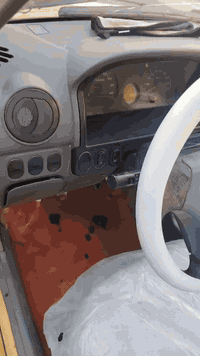 سلام عليكم سايبه موديل 2012 أخوان السيارة جاهزة من كلشي سنويه 2030 الهزة 2026 تحويل مباشر العنوان بغداد سبع قصور شارع المشروع رقم الهاتف ***********
سعرهة 27 وبيها مجال
