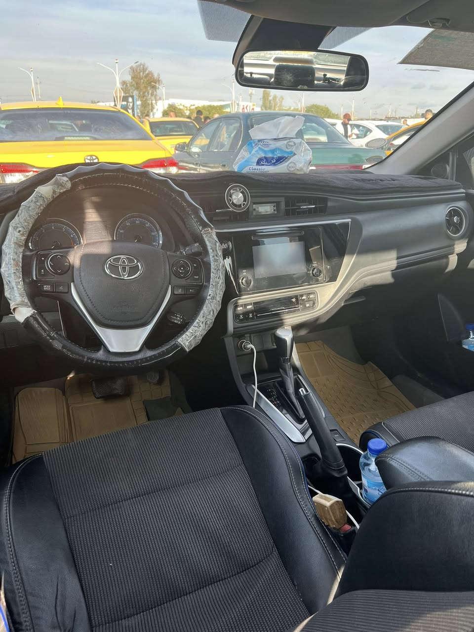 كورلا 2018 السيارة كاملة بدون نقص ضرر السيارة جاملغ يسره مع طارف البنيد بدون دواخل شرط كير مكينة شرط مكان السيارة كركوك حاليا للاستفسار ***********
