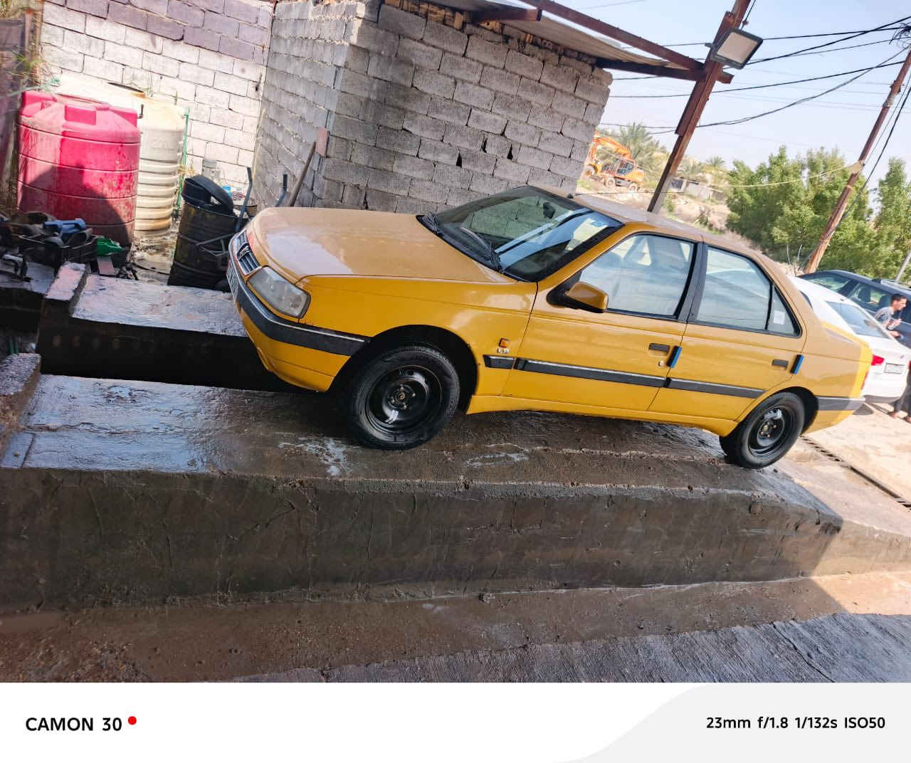 سلام عليكم بيجو اكد 2016 للبيع رقم بغداد الجديد
مصفرةً هيأةً عليهة غرامةً400 تنزل من سعرهة بدون ضربةً
السيارةً حلوةًومتعب عليهة مابيهة اي نقص السعر 47 وبيهة مجال السيارة بلادية غرفتهة نضيفة وبلادية
رقم ***********
