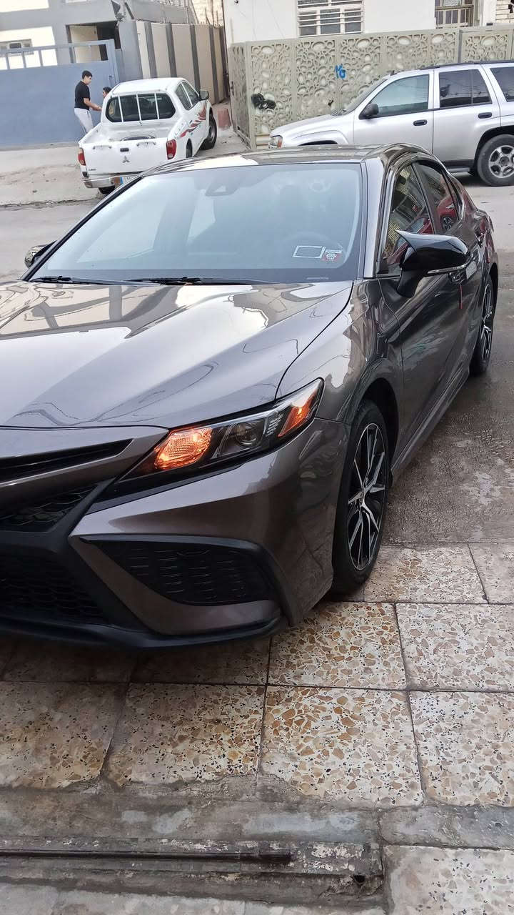 السلام وعليكم
⚫️تويوتا كامري 2022 SE 

⚫️محرك  2.500 / فور ويل

⚫️4 سلندر

⚫️رقم بغداد الجديد  /بأسمي

⚫️صور الحادث مرفق مع المنشور

مكفولة من كير ومحرك 

⚫️ماشية 54 ألف كيلو

⚫️كشن السايق كهربائي

⚫️كشنات جلد

⚫️ثلاث وضعيات للقيادة

SPORT/NORMAL/ECO

⚫️شاشة كار بلي

⚫️تحديد مسار

⚫️منافذ شحن سريع 

⚫️شفتات استيرن 

⚫️إشارات بالمري

⚫️السعر 200 ورقة وبيها مجال

⚫️لمعرفة تفاصيل اكثر تواصل معي على الماسنجر

رقم الهاتف(***********) متوفر على اوتساب مكاني بغداد حي القاهره
