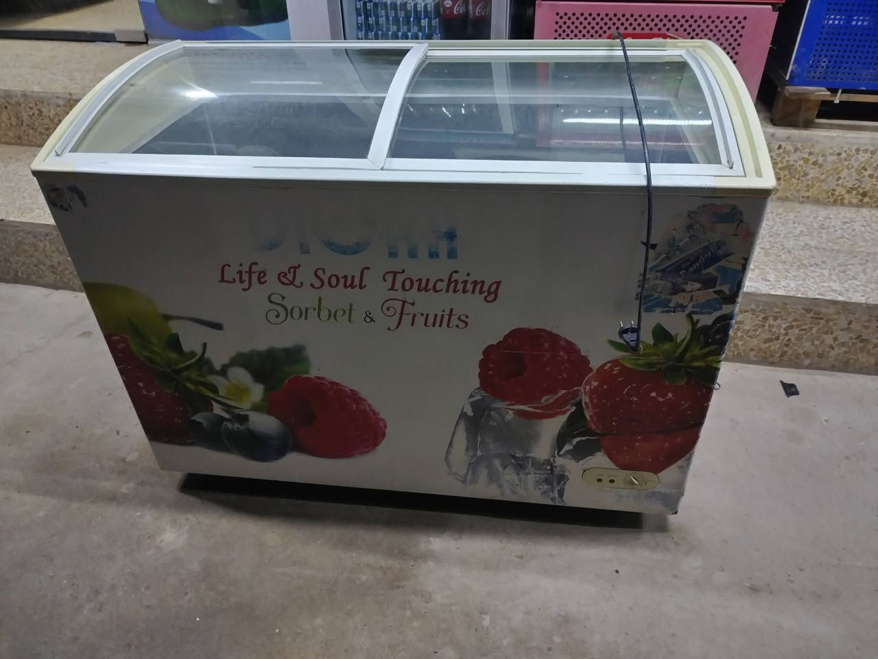 براد للبيع شرط التجميد السعر ١٥٠ الف المكان هيما ستي ***********
