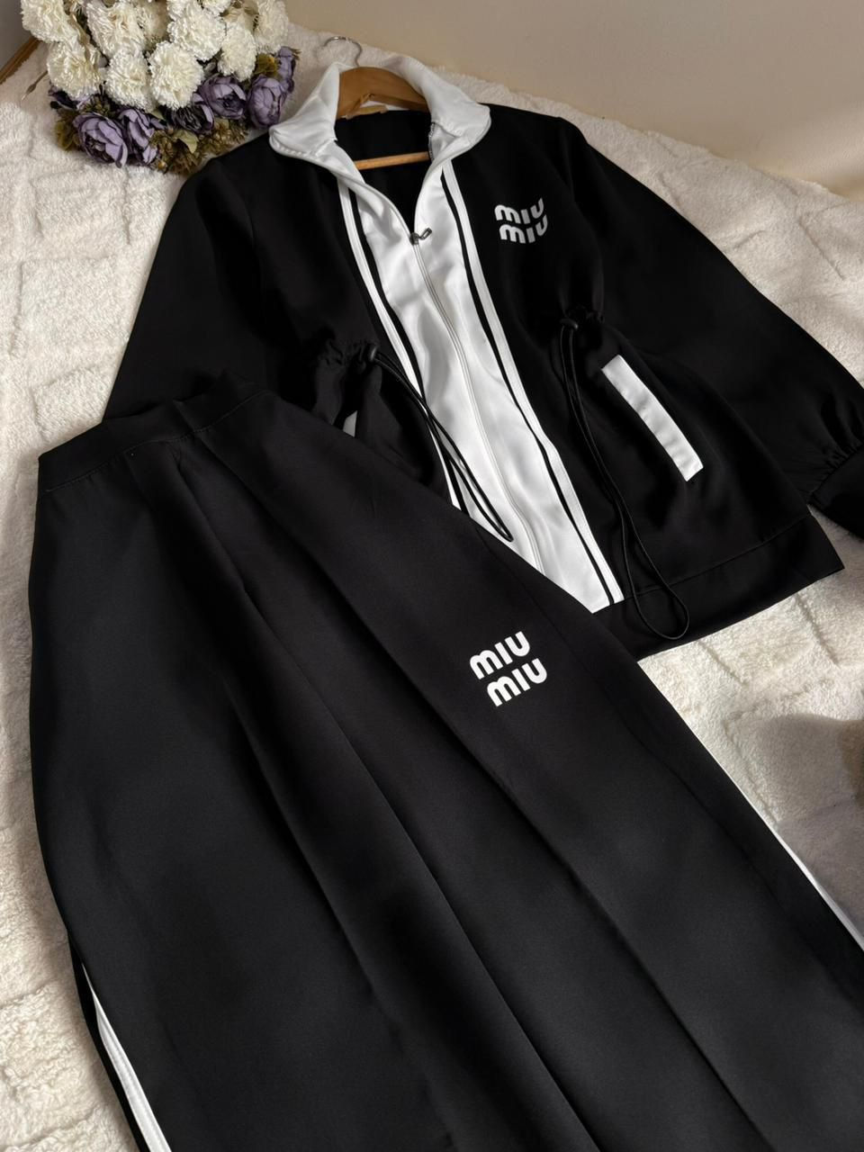 تكرار🔥🔥

طقم قطعتين❤‍🩹

خامة هوريم دابل تركي
38-40-42-44-46-48


**إذا كنت صاحب هذا الإعلان وتريد حذفه لأي سبب، رجاءا أرسل رسالة إلى الدعم الفني**