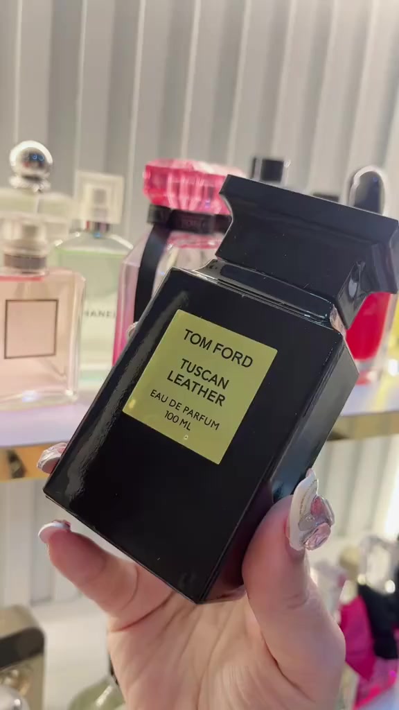 جميع هذا العطور متوفره انتبه  سوبر كوالتي يعني طبق الاصل مو ماستر  ثباتيه 8ساعات اسعار نار وبلاششش والتوصيل مجانيي اذا تاخذ 3قطع 😍😍


**إذا كنت صاحب هذا الإعلان وتريد حذفه لأي سبب، رجاءا أرسل رسالة إلى الدعم الفني**