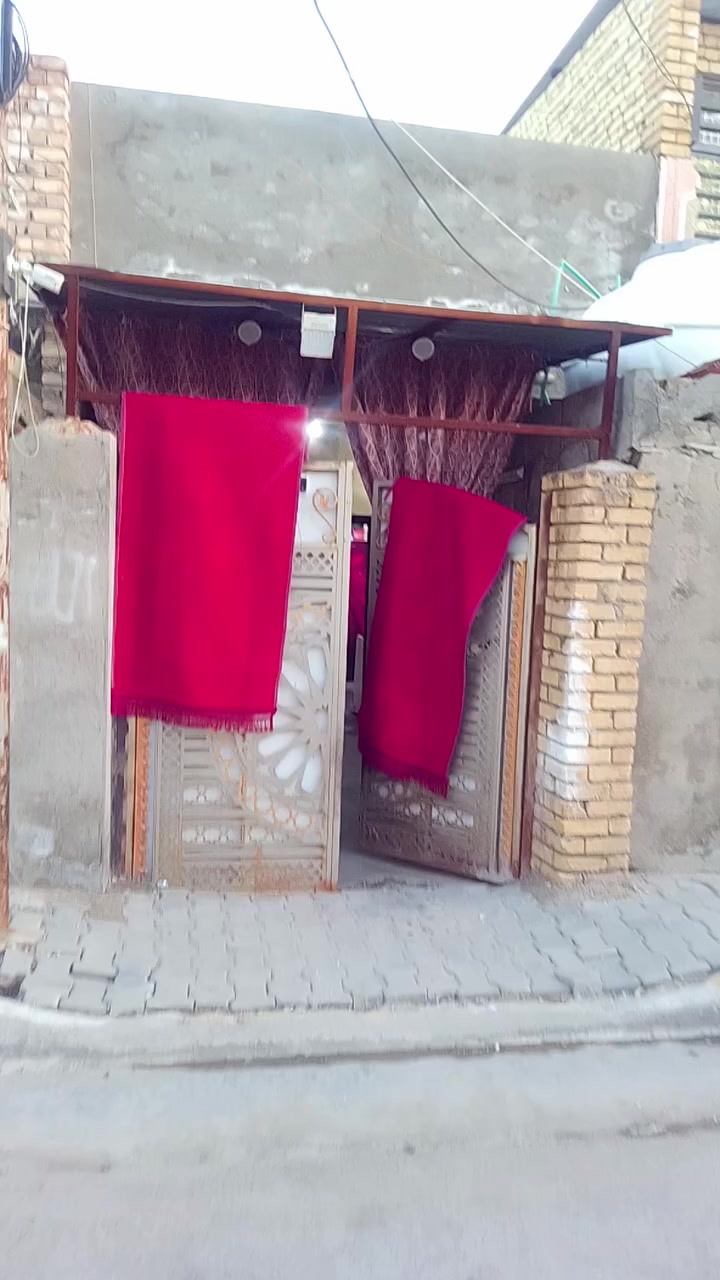 مشتمل 80متر للبيع خدمات مصقط قرب حسينيه الزهراء 40 مليون وبي مجال *********** اتصل ودلل
