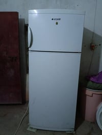 ثلاجة • للبيع