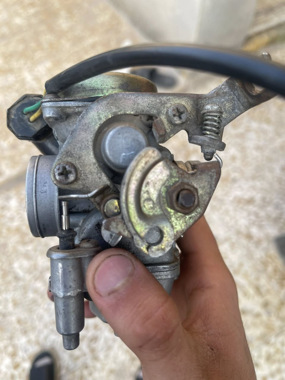 للبيع كابريتر بلادي مال حاويه مال تفصيخ يرهم لل120
السعر 25 وبي مجال


**إذا كنت صاحب هذا الإعلان وتريد حذفه لأي سبب، رجاءا أرسل رسالة إلى الدعم الفني**