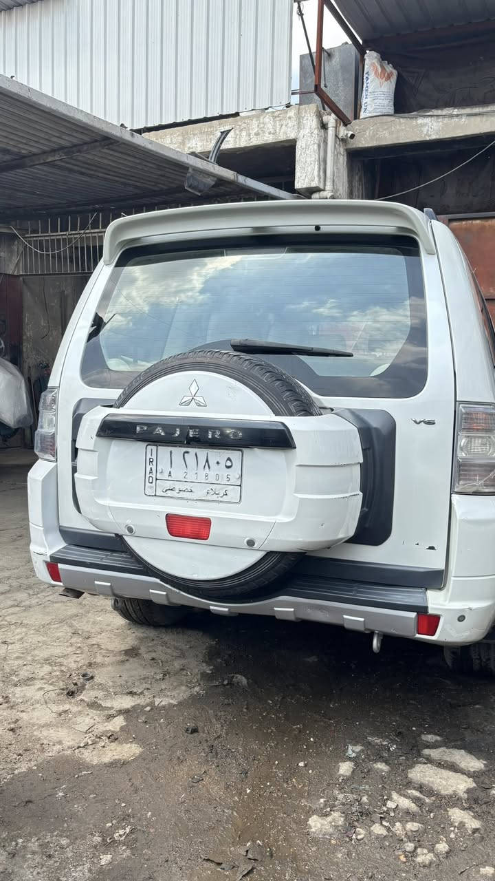 السلام عليكم
سياره باجيرو موديل 2014  سياره فول ضربتها قطعة صبغ بالجاملغ الخلفي بيها تكحيل قليل رقمها (كربلاء) سعر خاص تواصل واتساب على هذا رقم (***********)
