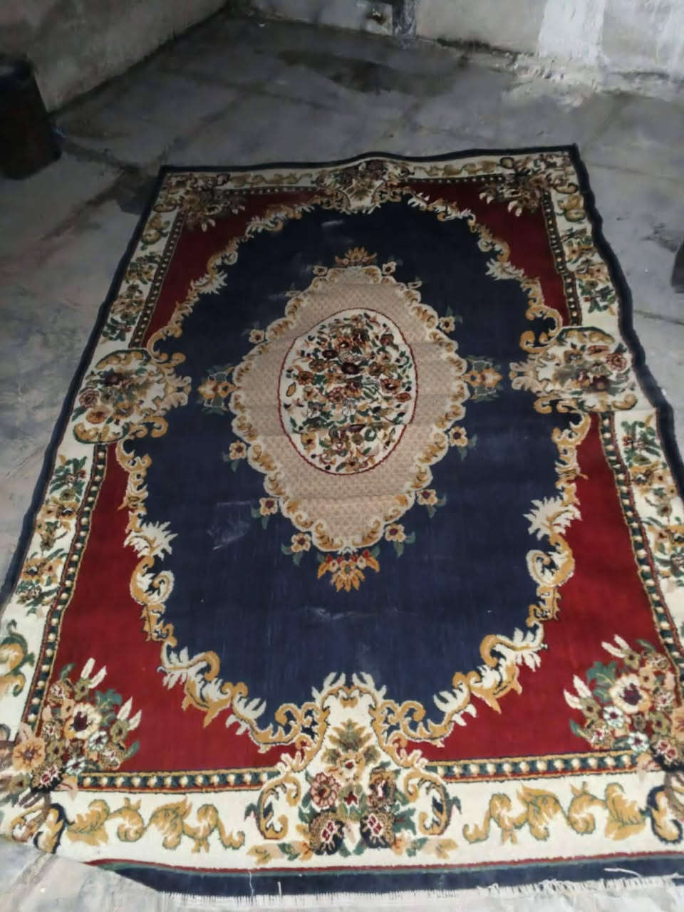 شلعة أغراض مستعجلين على بيعتهن الي يريدهن يتواصل واتساب

***********

