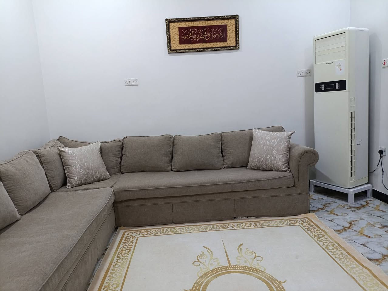 اللَّهُمَّ صَلِّ عَلَى مُحَمَدٍَ وآل مُحّمٍد

مـاشـاء الـلَّـه تـبـاركـ الـلَّـه

ديـوان للـبيــع 6m 

صـنـاعــة گــويــتــي درجـة اولـى أصــلي 

كــشــن مـنـفـصل ســحـاب والـظـهر مـنـفصـل سـحـاب 

الســڤـنج سوڤـت طـبـي 

الـقـمـاش گـتـان نـاعــم 

گــوشـيـات  عـدد 4

الـســعــر 600

مـگـانـي الـبـصـرة/***********
***********
