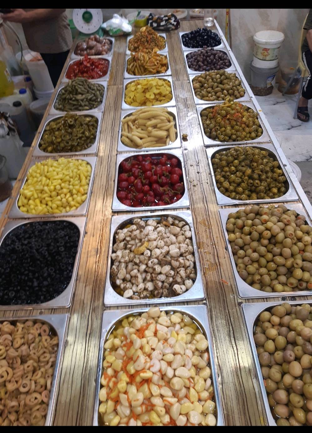🔥 فرصة للبيع – ميز طرشي متكامل 🔥
📍 ميز طرشي جاهز للعمل وبحالة ممتازة جداً
🔹 يحتوي على 24 قاب (ستانلس ستيل أصلي)
🔹 الطول: 5 متر
🔹 العرض: 1.20 متر
💯 نظيف ومرتب مثل ما واضح بالصورة
💯 مناسب للمحلات والمطاعم ويفتح شغل ممتاز
💯 جاهز للاستخدام مباشرة بدون أي تعب
📸 المعروض بالصورة هو نفس الميز
💰 السعر مناسب وقابل للتفاوض للجادين فقط
📩 للتواصل خاص أو اتصال
بصره شط العرب الفيحاء
***********