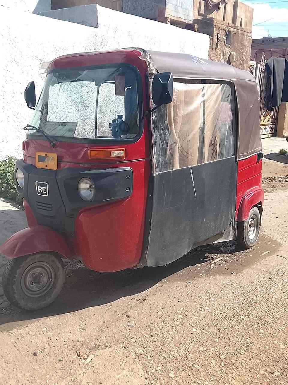 ياالله السلام عليكم تكتك باجاج موديل 18 داخلة ب 19 اوراق المصطفى كاملات تكتك مكينة لا تنقيص لا تبخير تكتك   خير من الله السعر ٣٦٥٠ وبيهة مجال بسيط مكاني ورة بوابة الحسينية مال راشدية الحويش قرب مطعم سامان السياحي للاستفسار الاتصال ***********
