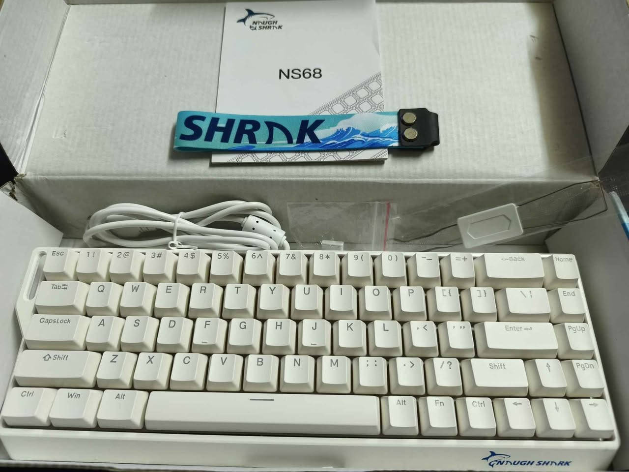 GK GAMAKAY x NaughShark NS68 
کیبۆردێکی ماگنێتیکی تایبەت، زۆر خێرایە بۆ گەیمینگ، وە سەوتیشی زۆر خۆشە بۆ تایپ کردن.
بۆ نرخ نامە بنێرن🤍
Rapid Trigger Tri mode Gaming Keyboard, 
65% Hall Effect Mechanical Keyboard, 
8KHz Polling Rate 0.01mm RT, Snap Tap, Outemu Peach Crystal Magnetic Switch السليمانية, العراق


**إذا كنت صاحب هذا الإعلان وتريد حذفه لأي سبب، رجاءا أرسل رسالة إلى الدعم الفني**