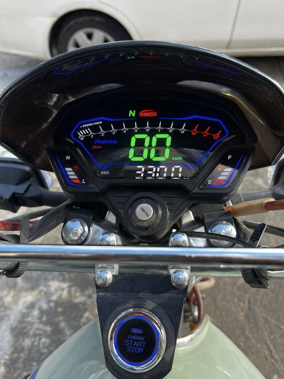 السلام عليكم
دراجه ناما برو 2025 
ماشيه 3300
دراجه كلشي مابيها نقص كهربائيات كامله
مكينه خير من الله
المواصفات :
3 انظمه تشغيل
بصمه
سويج 
تشغيل عن بعد
بيها نضام حماية ضد السرقات
مكينه 200
شاشه ديجتال
صرفيه بانزين قليلة
بيها مسجل
ستاند موبايل شحن واير ليس اصلي
جنطه مرتبه
مرايات 
.
.
.
دراجه امانه الله ولا مره موديها مصلح والصور شوفه عينكم كلش نظيفه ومرتبه رايدها ب 875 وبيها مجال بسيط كلش للشراي
المكان : الداوودي محله 611
رقم : ***********
