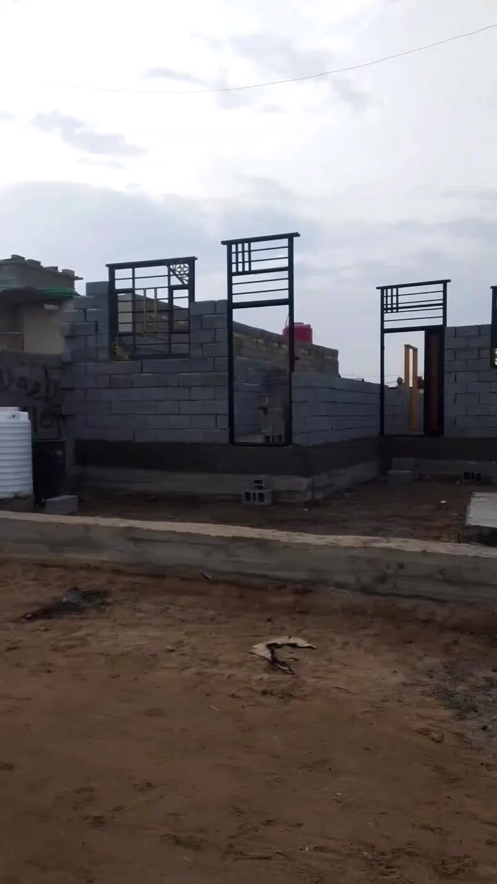 السلام عليكم للبيع وقف سني سجل بسمك مباشر مساحا ٢٠٠متر كوت ثويني مقابيل جامع خديجه وتنزل على حمدان هم عليه شارع مقابيل مدرست عثمان الشارع ١٠متر السعر ٢٨ونص  ***********
