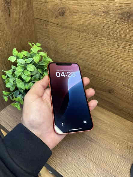 سلام عليكوم شباب جايبلكم Iphone 12  كامرتين ذاكره ١٢٨ بطاريه ٨٢ كولش نضيفه حته شخط مابي والجهاز شريحتين 
و سعرهه كولش رخيص جوه السوك و بي ضمان اسبوع 
250$ دولار 
***********
