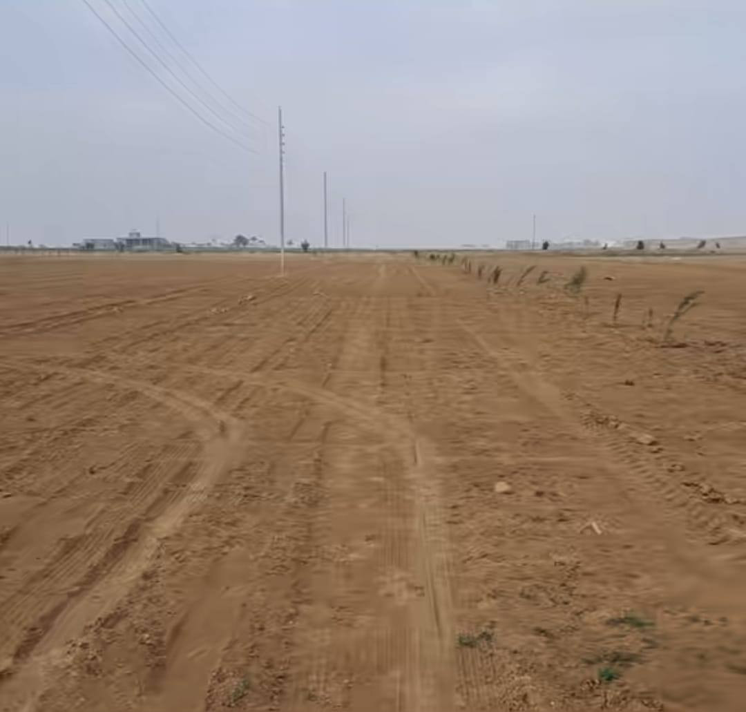 تتوفر اراض زراعية طابو
مساحات 200 متر 
منطقة الأيوبي خلف معمل غاز الايوبي 
و تبعد عن الخط السريع 1000 متر 
خدمات : واصل ماء + كهرباء
***********
