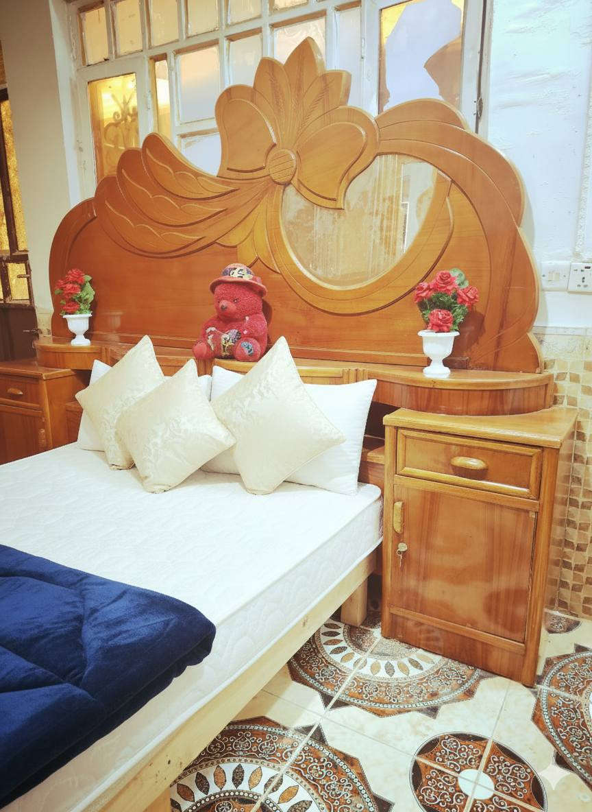 غرفة اخشاب صاج تسكام درجه أولى داخل وخارج صاج غرفه روعه ام السته طابق وربع غرفه فول ملحقات كامله للبيع الديوانيه اتصال ***********
