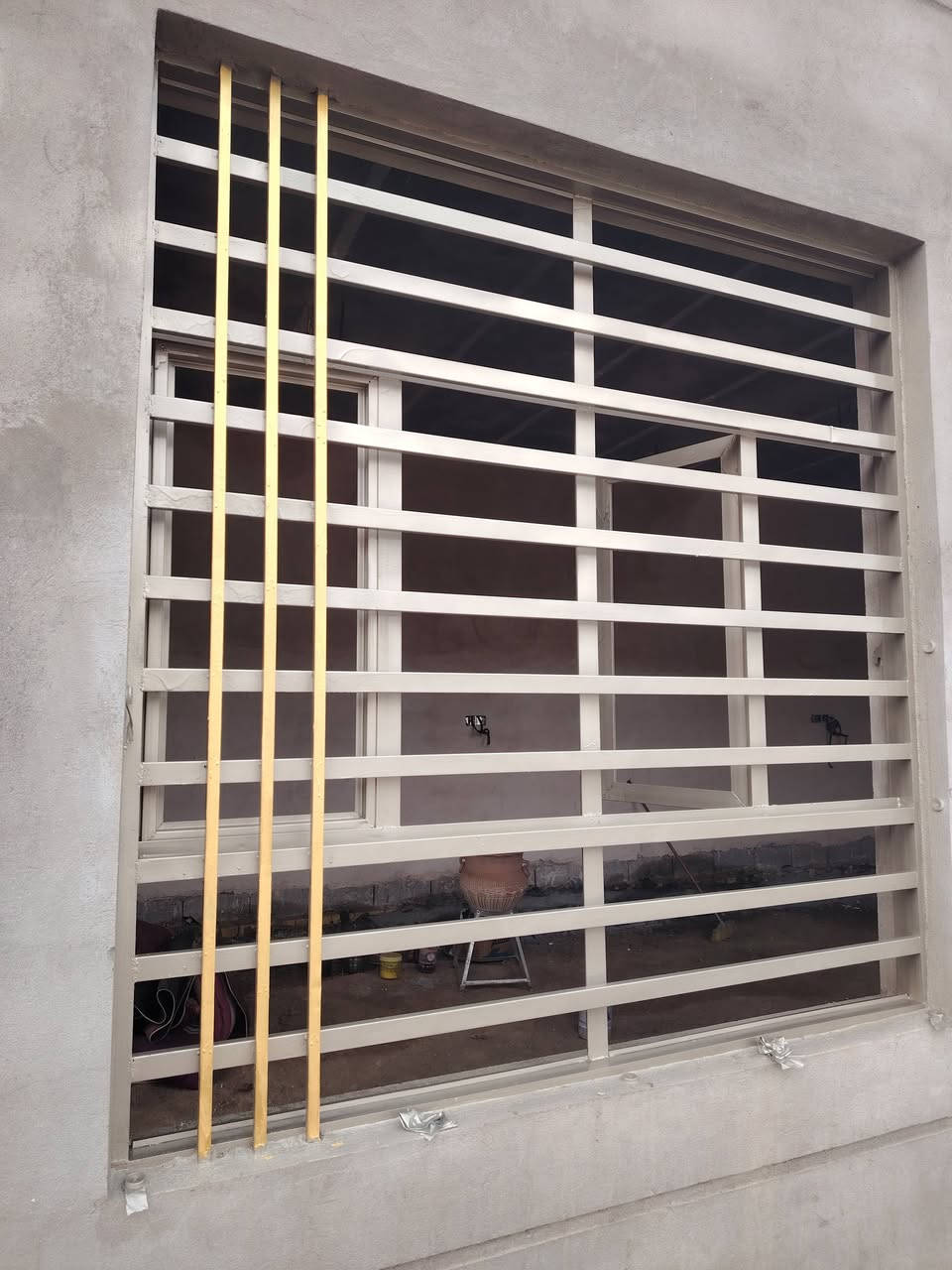 صبغ درجه اولا بسعر مناسب تنضيف شبابيج وصبغ الصباغ مهند ناصر ***********  مهند ناصر
