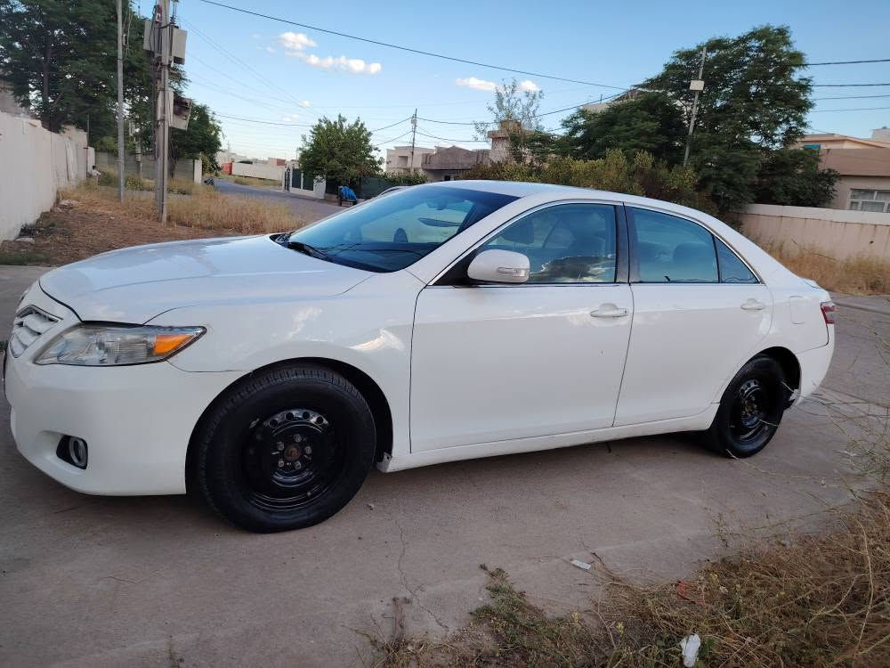 Camry 2009 Amerci machina 2500 darka w chamlox sakin boyax w darka w chamlox peshtawa ta3deel + boyax. 154 mile. Gasket goraya. Shwen hawler Kasnazan.
*********** 
كامرى ٢٠٠٩ ٤ بستون امريكى چاملوخ و دةركى سةكن بوياخ تيدايه لةگةل دركا بيش وچاملوخ سبوخ + تةحديل. ١٥٤ ميل رويشتوه. كازكيت كوراية. شوين هةولير كةسنةزان ژ م
***********
واتسئاب و ڤايبةر هةية أربيل, العراق
