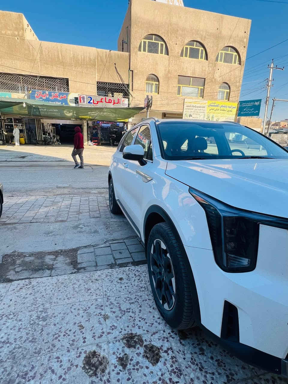 كيا سورنتو  2024  4 سلندر  ماشيه 26 الف لسعر 270 
 وبي مجال وترهم مراوس هم
***********
