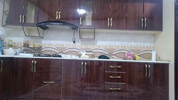 كاونتر خشب تركي اج دي اف اخو الجديد
بس السنك مرمر 
وياه طباخ ومرشحة
مامستخدمات
جوكر كله قطع يترتب حسب اي مطبخ 
قياساته العمق 60سم
وضلع السنك مترين و24سم
وضلع الطباخ 4متر
سعره مليون ومية 
وشد موجود بكروة 
وتوصيل مجاني من سليمانية مجاني لبغداد وديالى وصلاح الدين وكركوك 
***********
اتصال واتساب @
