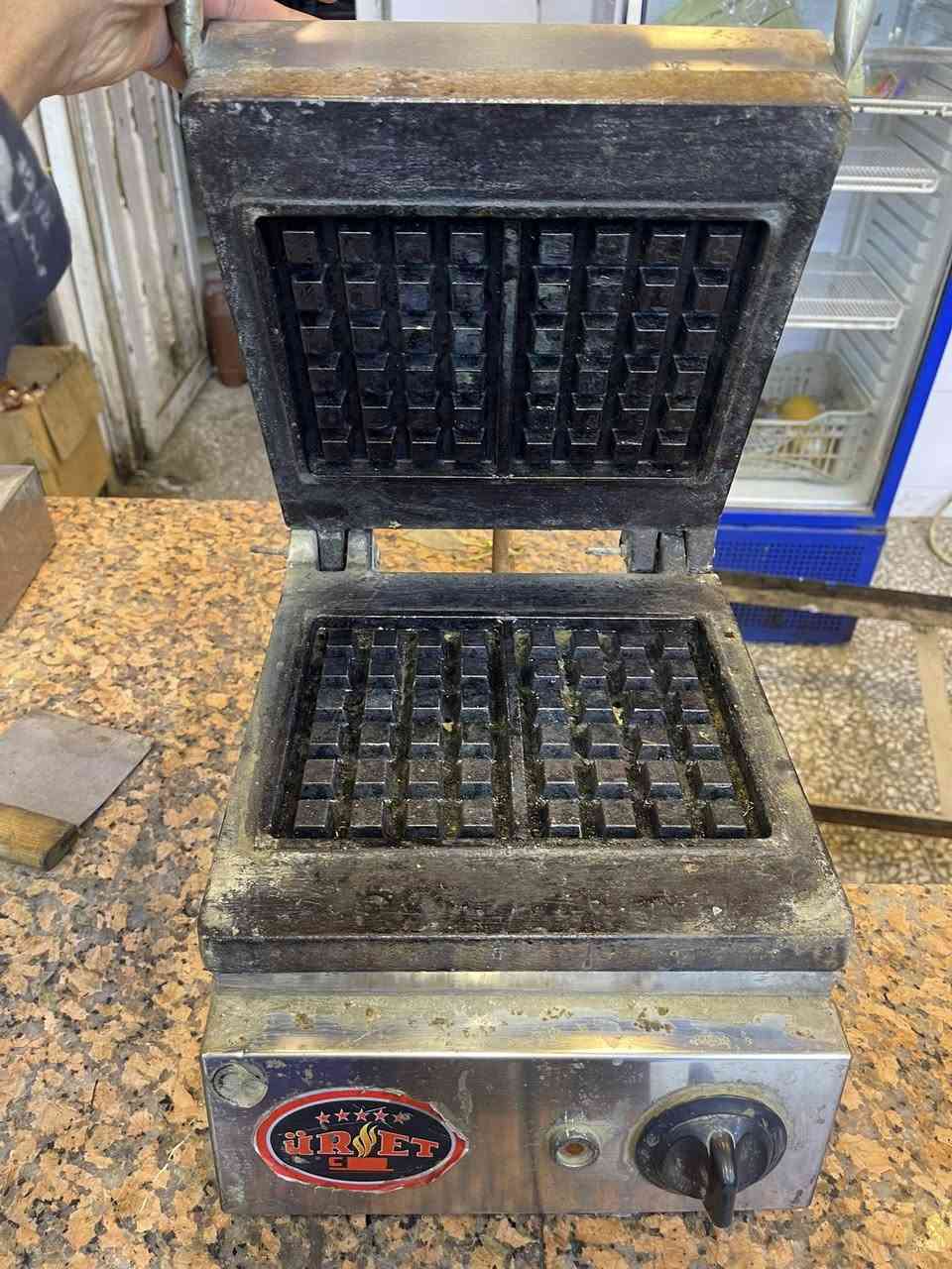 غراض مطعم للبيع ***********
