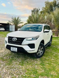 فورجنر للبيع موديل 2021 سياره وارد خليجي محرك 4 سلندر  ماشية 39 الف كي...