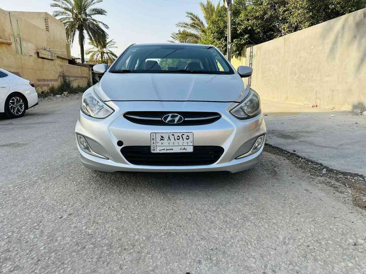سلام عليكم اكسنت مديل 2017 

امريكي بيها جاملغ تبديل وبنيد صبغ سياره جاهزه مكينه.وكير 
وتخم تاير وحداديه وتبريد ثلج  رقم بغداد ب اسمي  سعره 93وبيه مجال مكانه بابل ناحية نيل  ***********
