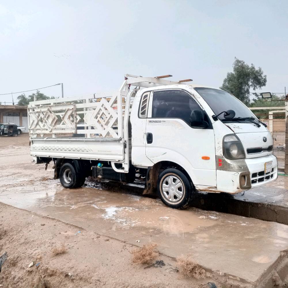 للبيع كيا بيك آب بحالة جيدة، تحمل متانة عالية للاستخدامات التجارية اليومية. تحتوي على هيكل واسع ومتين مثالي للنقل. السيارة نظيفة من الخارج والداخل، ومجهزة بمقاعد مريحة وسقف معزول. تشتهر بالاقتصادية في الوقود وتعتبر اختياراً ممتازاً لمن يبحث عن سيارة عمل موثوقة.