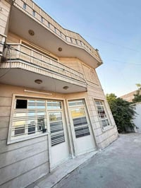 للأيجار✅ الموقع📍 حي جميلة-قرب خدمي القناة مدخلين/گراج-أستقبال+مطبخ+غرف...