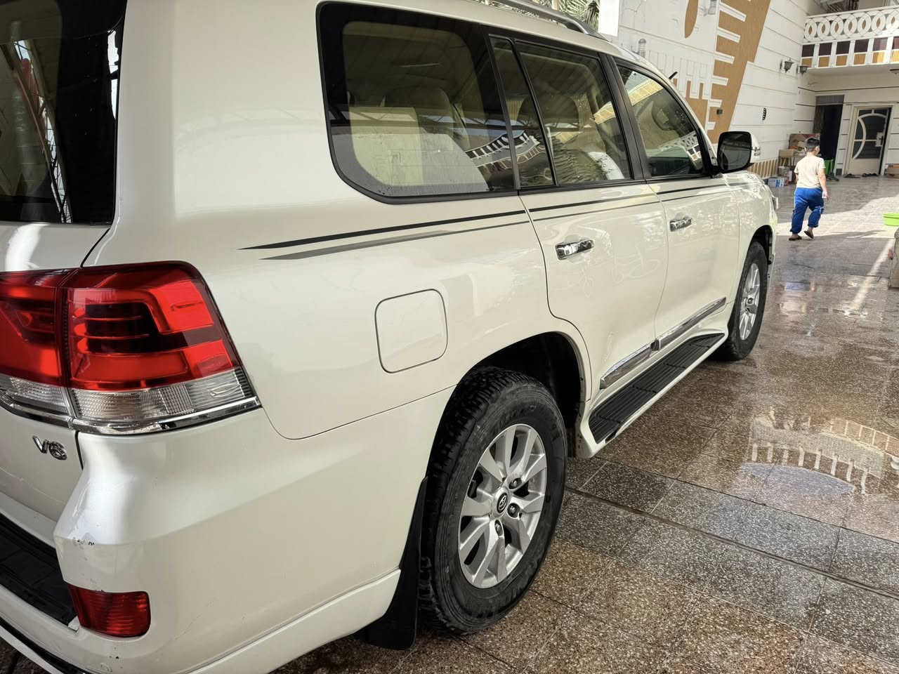 السلام عليكم
لاندكروز للبيع 2017 Gxr 
ومواصفات الاندكروز معورفة للاستفسار 

***********مكفولة من المحرك والگير
