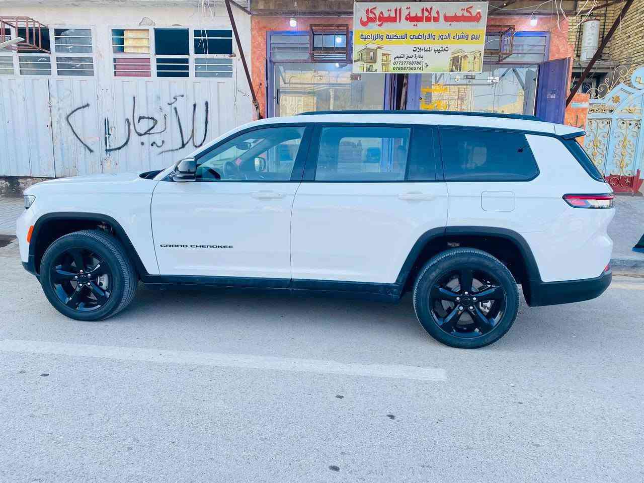 جيب ٢٤ بلاك توب فول  رقم بغداد بسمي تحويل ثاني يوم  حادثهه طخه بابتن من جوه نفسيتن رجعن بارد واحد صبغ شويه بي من جوه بدون ايرباك سياه ماشي قليل جدن بعدهه زيرو 
٧راكب 
مكاني كوت
*********** دهل اوران, واسط
