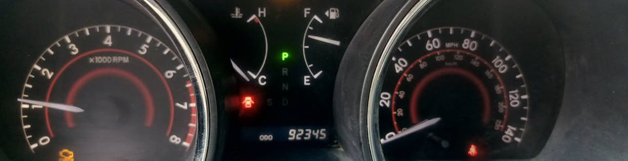 هايلندر للبيع 2012 مواصفاتها معروفة بيها اكثر من قطعه صبغ  السعر المطلوب ١٤٣ ورقه وبيها مجال  بسيط حگ الجيه للاستفسار عن حالتها والبيع الاتصال على الرقم ***********.
