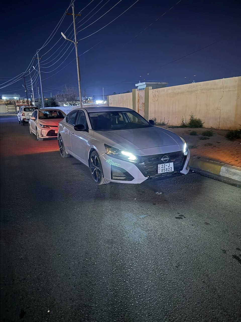 السلام عليكم
نيسان التيما2023sr فول مواصفات

* المحرك: 2.5 لتر 4 سلندر
* ناقل الحركة: أوتوماتيك CVT
* الدفع: أمامي
* جنوط رياضية
* حساسات خلفية
* كاميرا خلفية
* تشغيل بصمة وستارت
* شاشة معلومات وترفيه
* مثبت سرعة
* مرايا كهربائية
ماشية 20الف
رقم أربيل 
المواصفات الأمنية:

* ABS مانع انغلاق المكابح
* ESP نظام الثبات الإلكتروني
* وسائد هوائية متعددة
* نظام مراقبة ضغط الإطارات

السيارة نظيفة وجاهزة للفحص.
للاستفسار على الخاص أو الاتصال.***********

السعر 180

