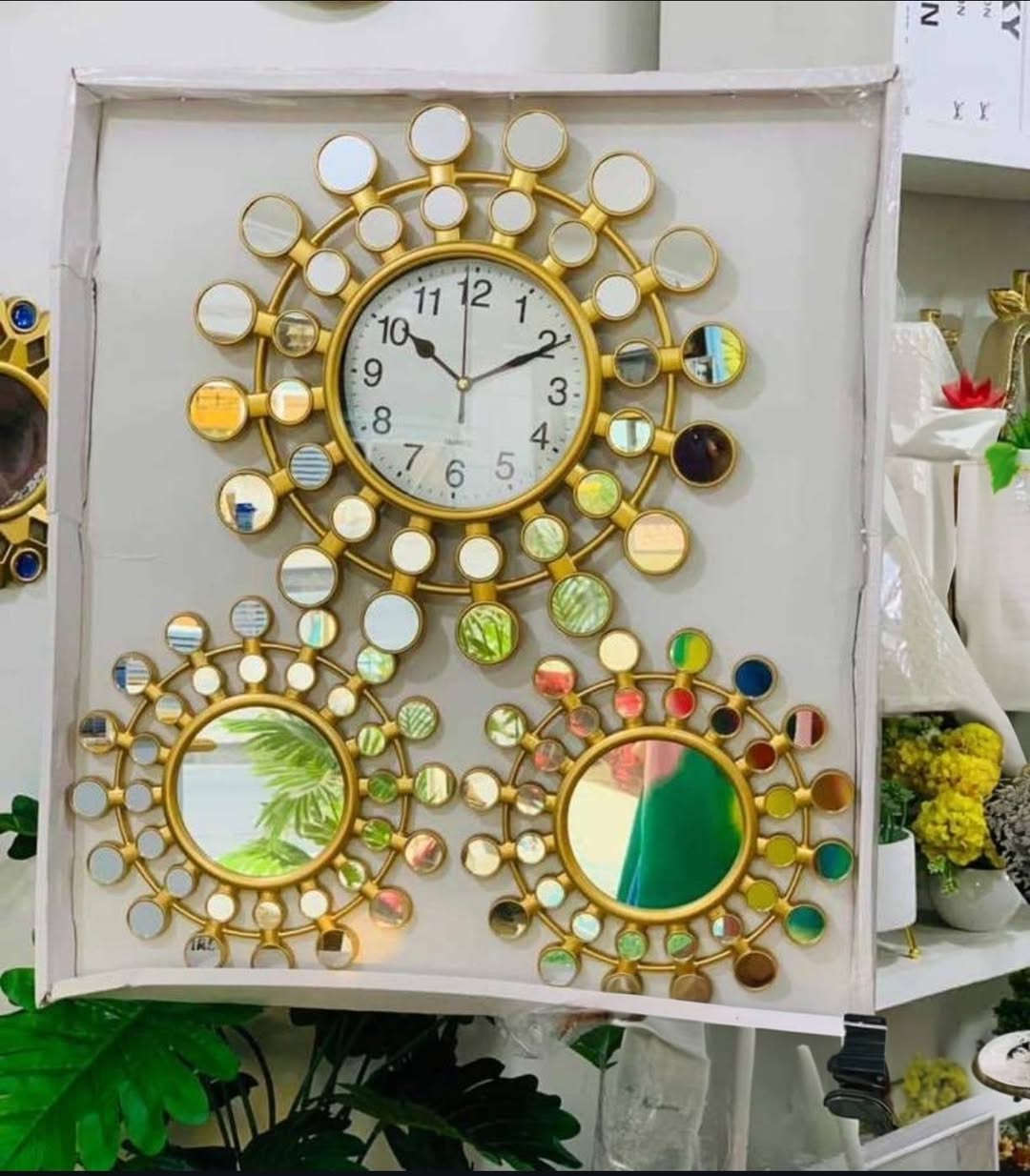 توفرت ساعه جداريه ديكورها يجنن 😍🙋🏻‍♀

تصميم اشراقه الشمس اطار ذهبي مرصع بمرايا دائريه 😊

السيت ب15 الف فقط 🔥 #التوصيل_مجاني 🚗🚕


**إذا كنت صاحب هذا الإعلان وتريد حذفه لأي سبب، رجاءا أرسل رسالة إلى الدعم الفني**