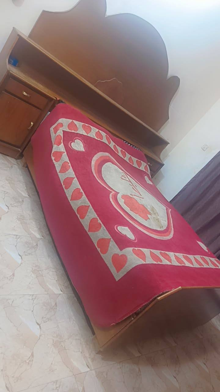 للبيع كنتور 200 جربايه 80 ميز 60 وعنوان فلوجه مكاني حي العسكري قريب على مدرسه الفاو رقم ‏‪***********‬‏ / *********** للإستفسار
