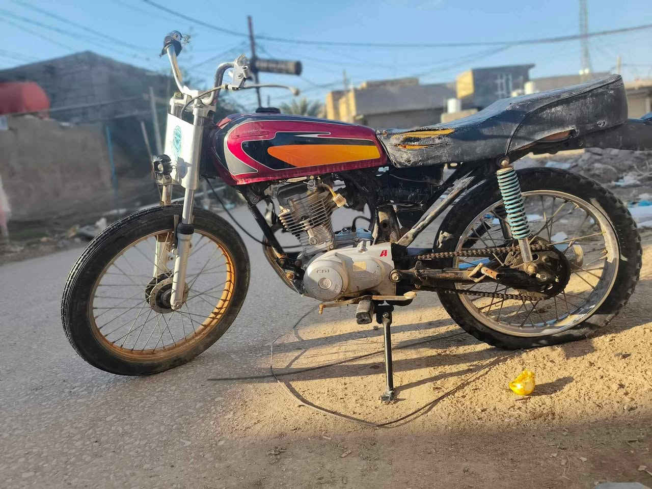 دراجه للبيع  بيه خيط بخار  كلك سعر 200وبيه مجال مكاني كوفه حريه ***********
