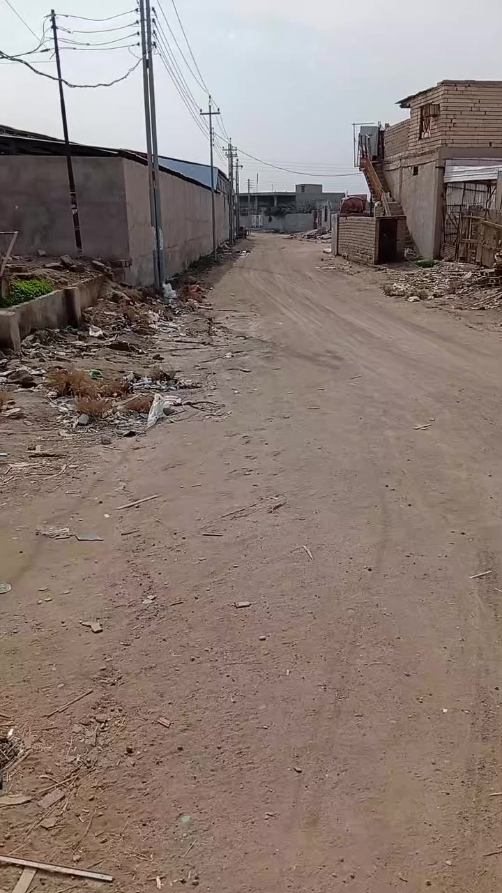 قطعه ارض للبيع قريبه على الشارع العام مدينه هوير اللستفسار ***********
