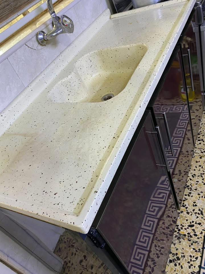 كاونتر +سنك  الالمنيوم  استخدام قليل مثل ماموضح طول الكاونتر٢متر والسنك طول متر ونص السعر ٥٥٠ للتواصل ***********
